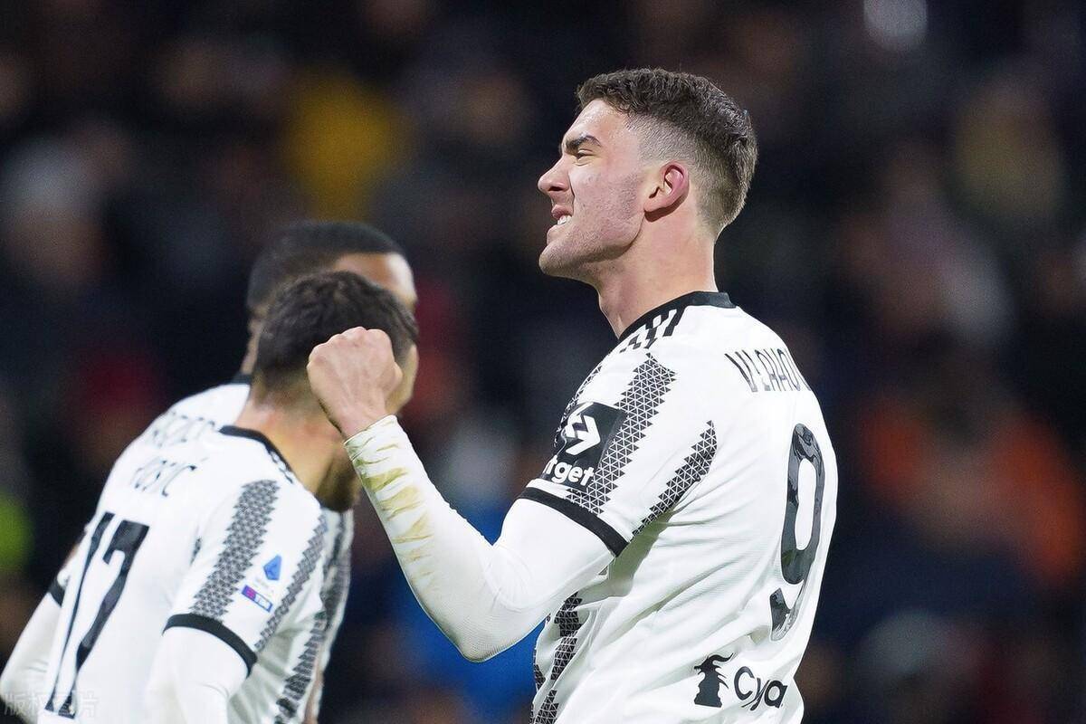 意甲集结日走向成谜，芝加哥公牛止住颓势，气氛紧张，赛季目标并未改变的简单介绍